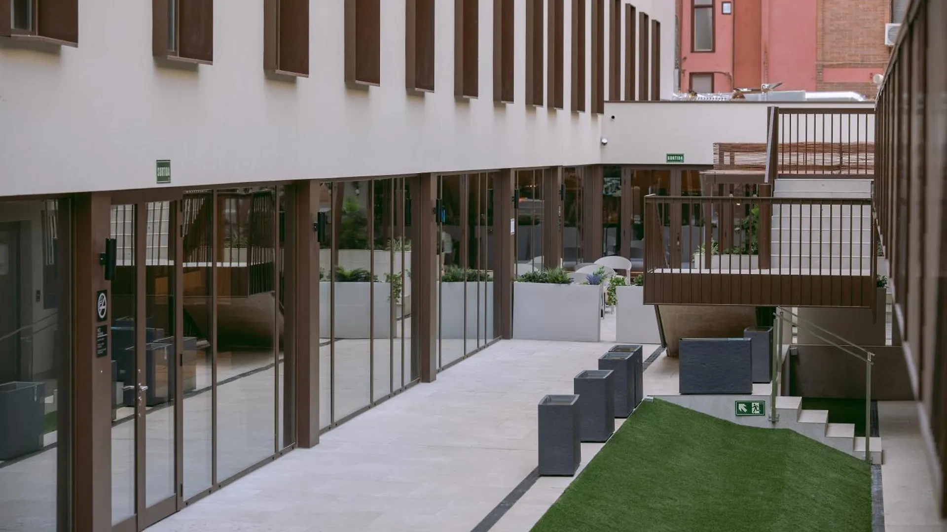 Blau Student Housing - Students Only Apartment Barcelona